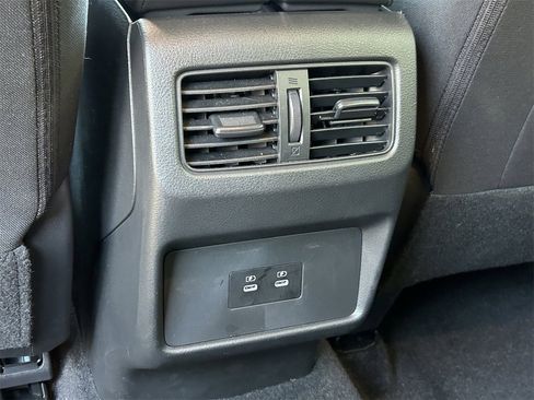 Certified 2025 Nissan Rogue SV image 15