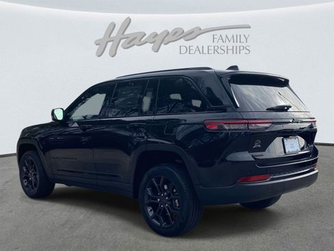 New 2025 Jeep Grand Cherokee Limited image 25