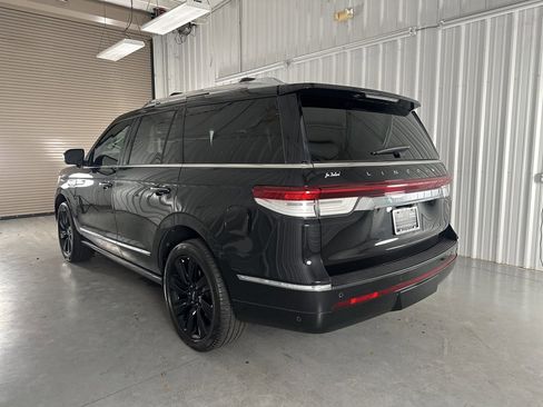 Used 2022 Lincoln Navigator Reserve image 7