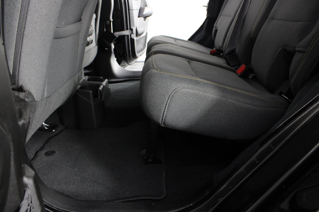 Used 2026 Jeep Wrangler Unlimited Sahara AWD/4WD image 22