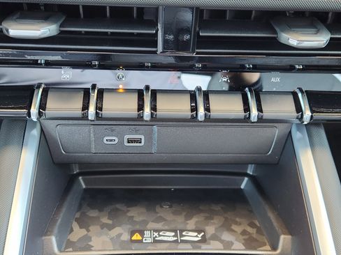 New 2026 Chevrolet Colorado Z71 image 15