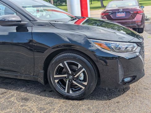 Used 2025 Nissan Sentra SV w/ Trunk Package FWD image 10