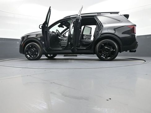 Certified 2025 Kia Sorento SX Prestige image 51
