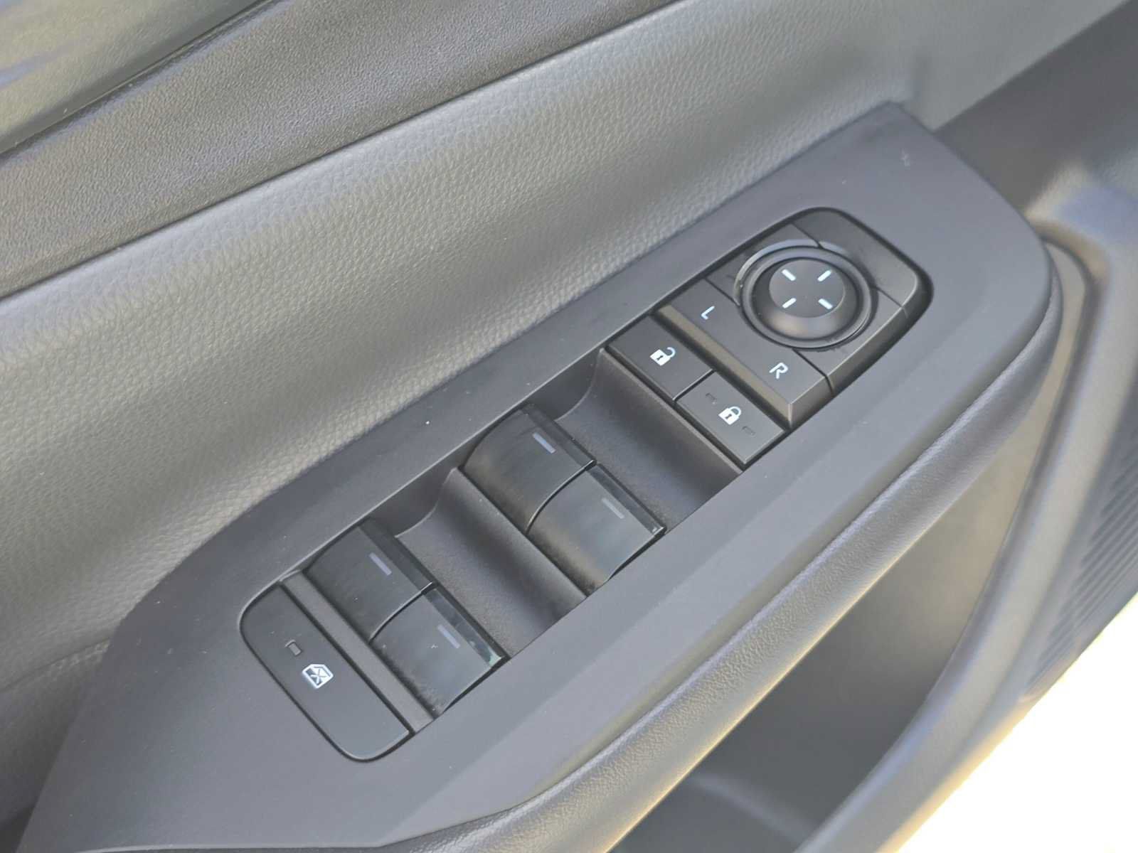 Certified 2025 Toyota Prius LE FWD image 23