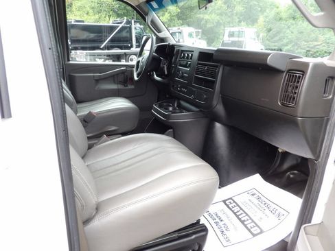 Used 2020 Chevrolet Express 2500 w/ Driver Convenience Package RWD image 33