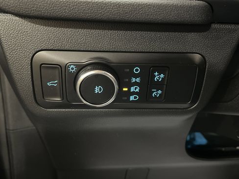 Used 2023 Ford Escape Platinum w/ Premium Technology Package image 22