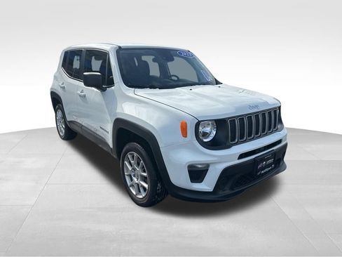 Used 2023 Jeep Renegade Latitude AWD/4WD image 8