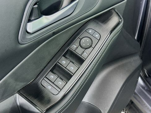 Used 2026 Nissan Rogue SV FWD image 15
