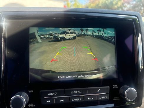 Used 2022 Nissan Frontier SV w/ Technology Package image 21