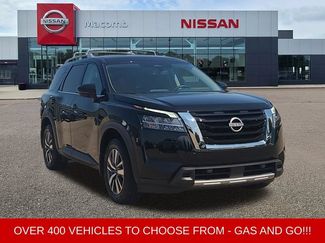 Used 2024 Nissan Pathfinder SL FWD video 1