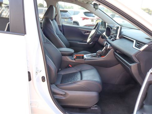 Used 2024 Toyota RAV4 Adventure image 22