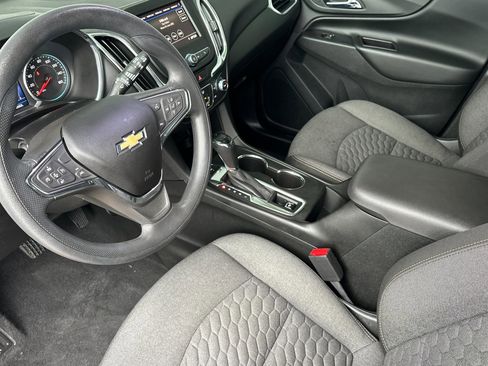 Used 2020 Chevrolet Equinox LT w/ LPO, Floor Liner Package image 10