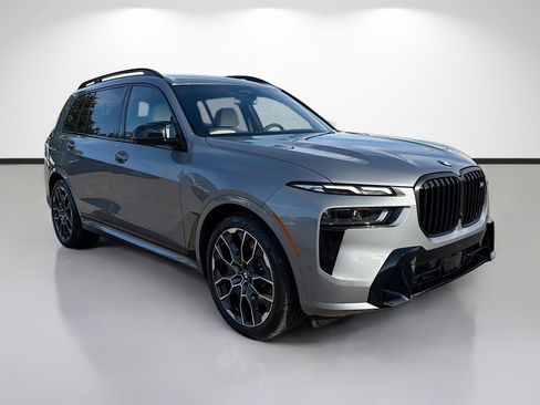 New 2026 BMW X7 M60i image 1