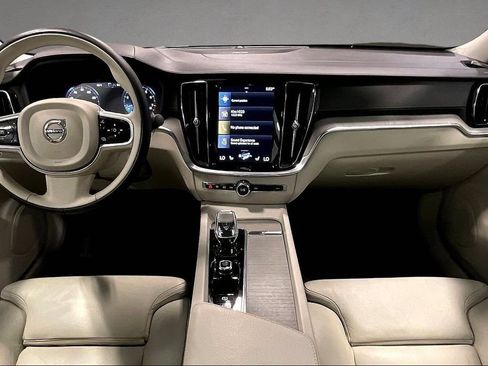 Used 2022 Volvo S60 B5 Inscription AWD/4WD image 8