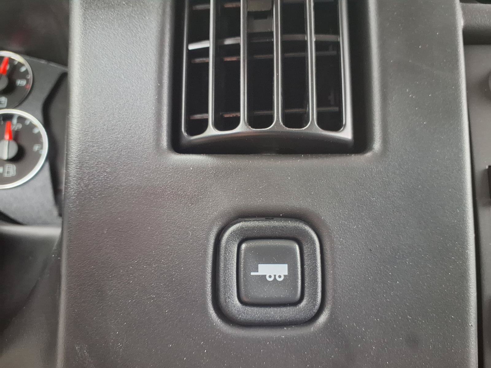 Used 2026 GMC Savana 3500 LT w/ LT Preferred Equipment Group RWD image 6
