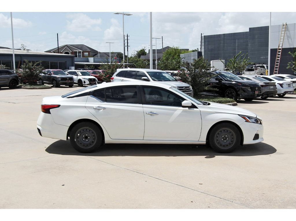 Used 2020 Nissan Altima 2.5 S FWD image 6