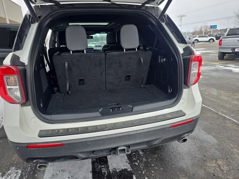 Used 2023 Ford Explorer ST-Line w/ Class IV Trailer Tow Package image 18
