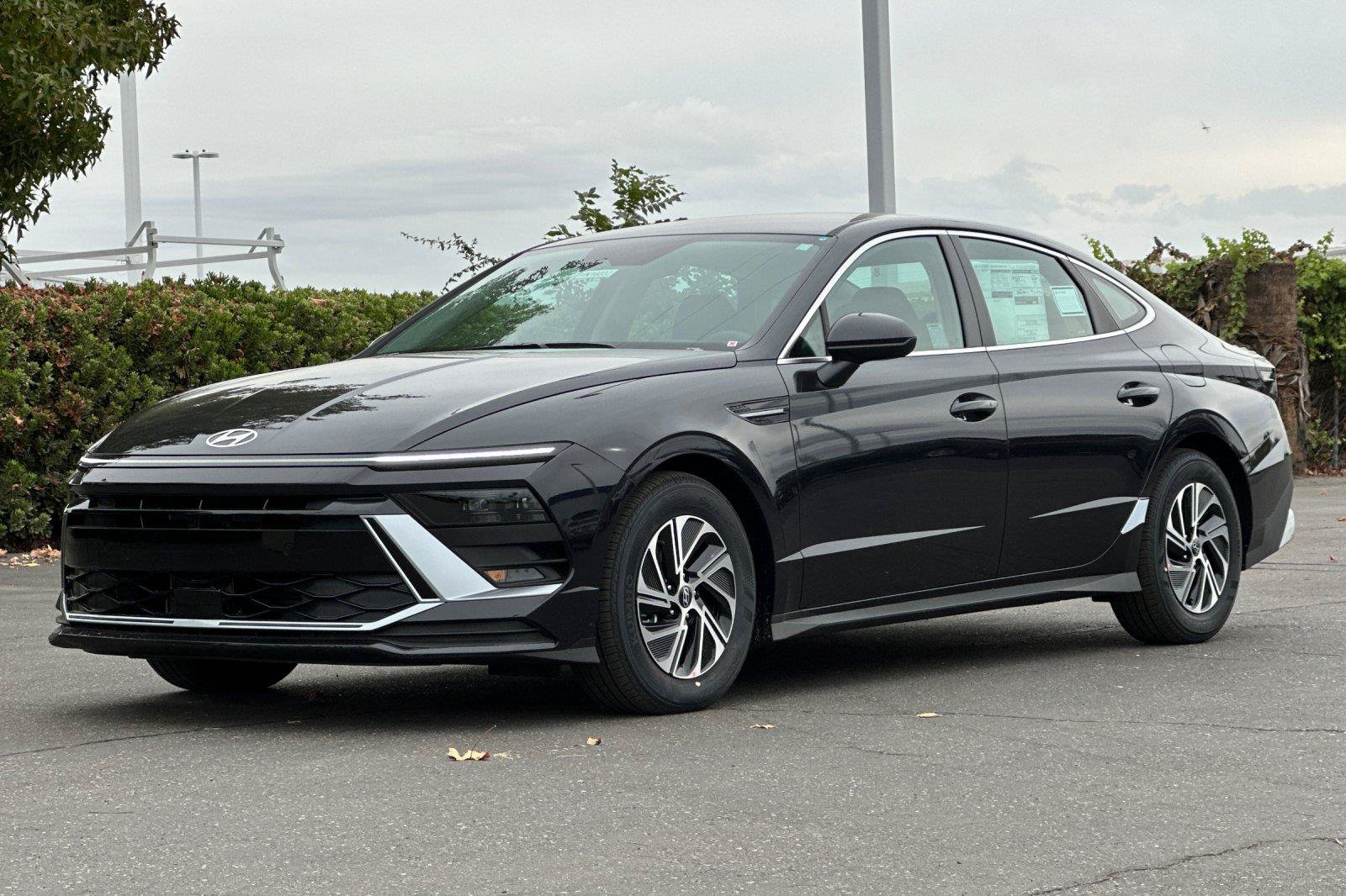 New 2027 Hyundai Sonata Blue FWD image 7