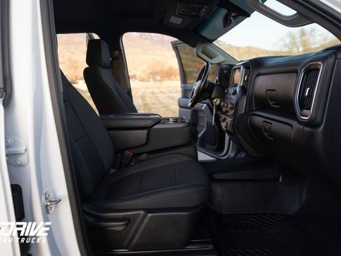 Used 2023 Chevrolet Silverado 2500 LT image 17