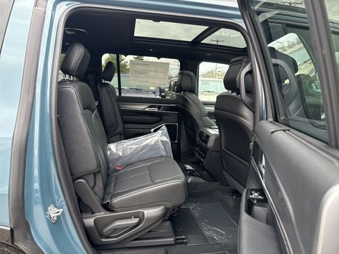 New 2026 Jeep Grand Wagoneer Limited image 31