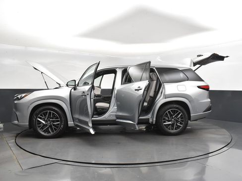 Used 2025 Lexus TX 350 AWD w/ Technology Package image 47
