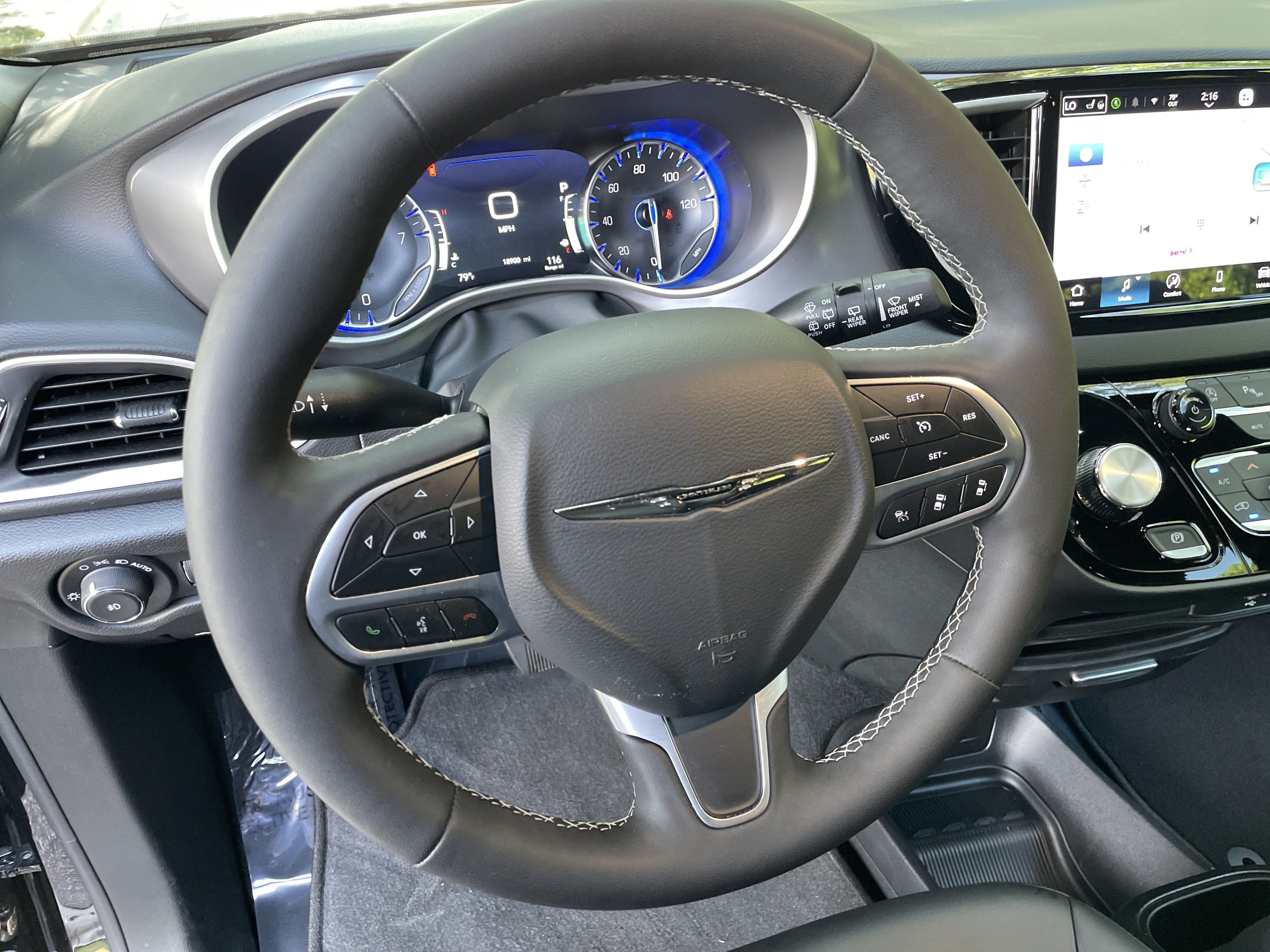 Used 2026 Chrysler Pacifica Select FWD image 17