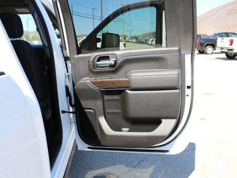 Used 2023 GMC Sierra 2500 SLE w/ SLE Value Package; AWD/4WD image 52
