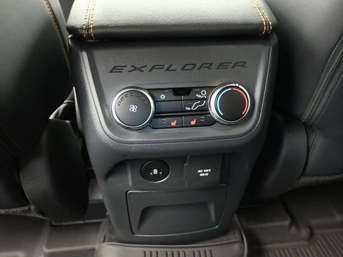 Used 2022 Subaru Ascent Touring w/ Popular Package #2A AWD/4WD image 19