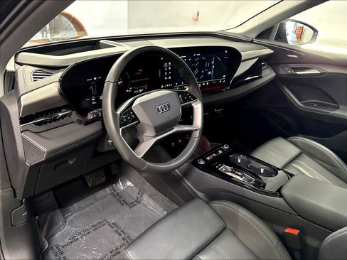 Used 2025 Audi Q6 e-tron Premium Plus w/ Premium Plus AWD/4WD image 15