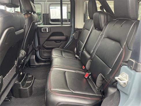 Used 2024 Jeep Wrangler Unlimited Rubicon w/ Safety Group image 19