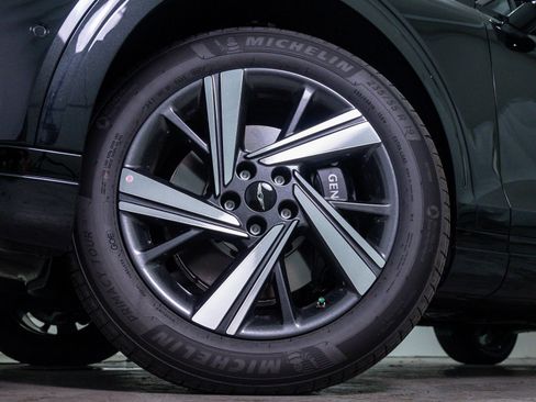 New 2026 Genesis GV70 3.5T Sport Advanced AWD/4WD image 6