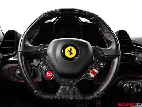 Used 2015 Ferrari 458 Speciale Coupe RWD image 34