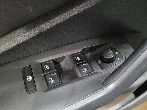 Used 2019 Volkswagen Jetta S w/ Driver Assistance Package FWD image 27