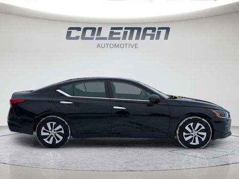 Used 2025 Nissan Altima 2.5 S image 4