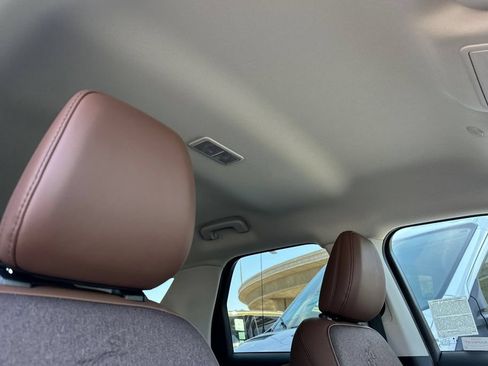 Certified 2025 Ford Bronco Sport Outer Banks w/ Outer Banks Tech Package+ AWD/4WD image 18