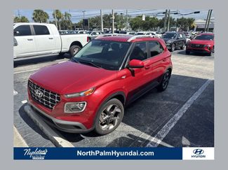 Used 2022 Hyundai Venue Limited FWD video 1