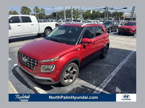 Used 2022 Hyundai Venue Limited FWD image 1