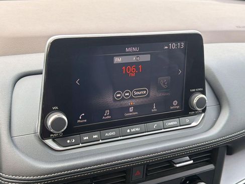 Used 2023 Nissan Rogue SV image 21