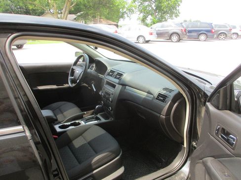 Used 2010 Ford Fusion SE FWD image 20