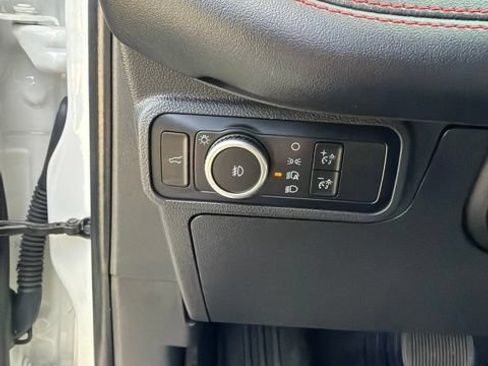 Used 2025 Ford Explorer ST-Line w/ Premium Package AWD/4WD image 22
