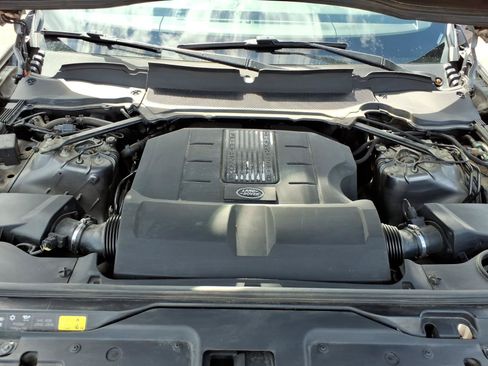 Used 2017 Land Rover Discovery HSE AWD/4WD image 13