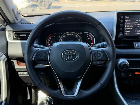 Used 2021 Toyota RAV4 Limited image 28