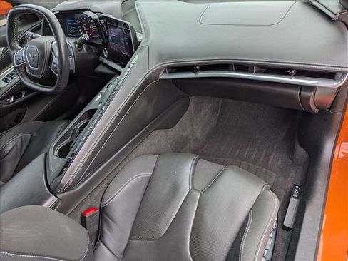 Used 2023 Chevrolet Corvette Stingray Premium Conv w/ Z51 Performance Package RWD image 18