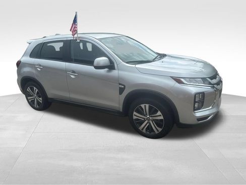 Used 2025 Mitsubishi Outlander Sport SE AWD/4WD image 32