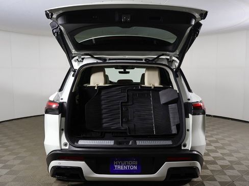 Used 2023 INFINITI QX60 Pure image 16