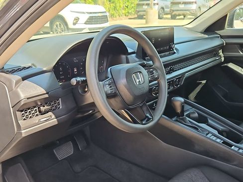 Used 2025 Honda Accord LX image 15