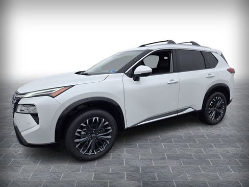 New 2026 Nissan Rogue Platinum image 2