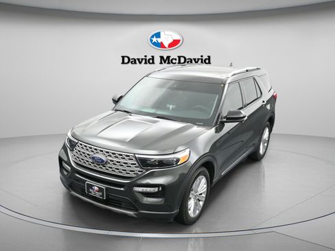 Used 2023 Ford Explorer Limited w/ Limited Technology Package RWD image 37