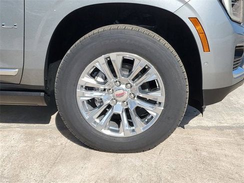 New 2026 GMC Yukon XL Denali w/ Sun & Power Step Package image 6