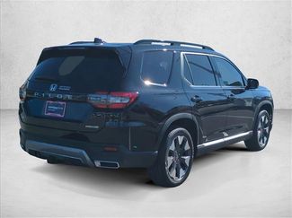 New 2026 Honda Pilot Touring video 2